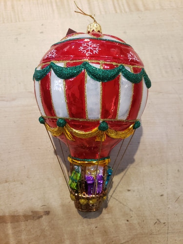 Lake Geneva Hot Air Balloon w/Presents Ornament